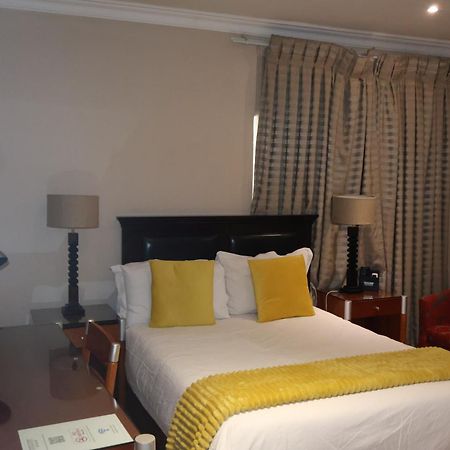 Airport Gardens Boutique Hotel Boksburg Esterno foto