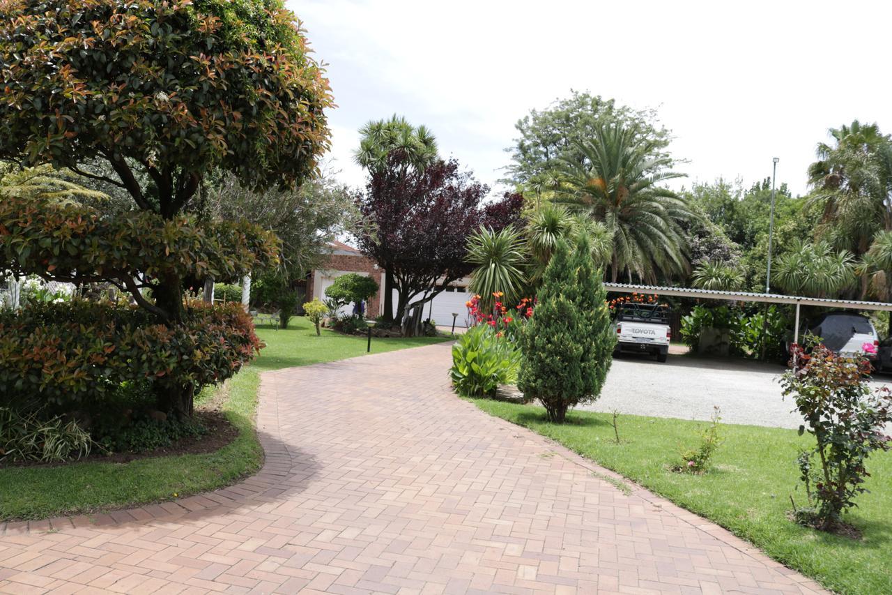 Airport Gardens Boutique Hotel Boksburg Esterno foto
