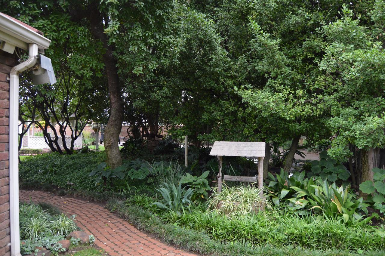 Airport Gardens Boutique Hotel Boksburg Esterno foto