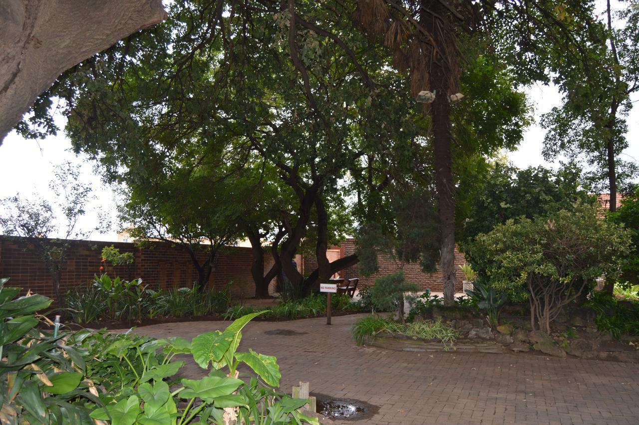Airport Gardens Boutique Hotel Boksburg Esterno foto