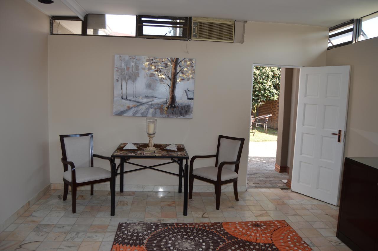 Airport Gardens Boutique Hotel Boksburg Esterno foto