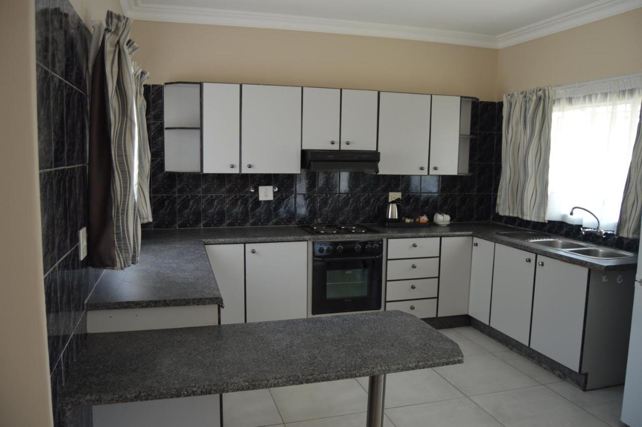 Airport Gardens Boutique Hotel Boksburg Esterno foto