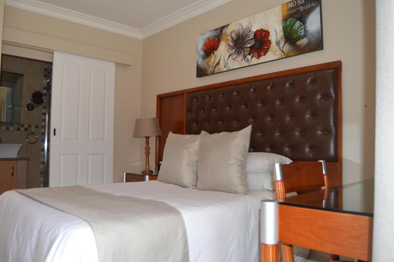 Airport Gardens Boutique Hotel Boksburg Esterno foto