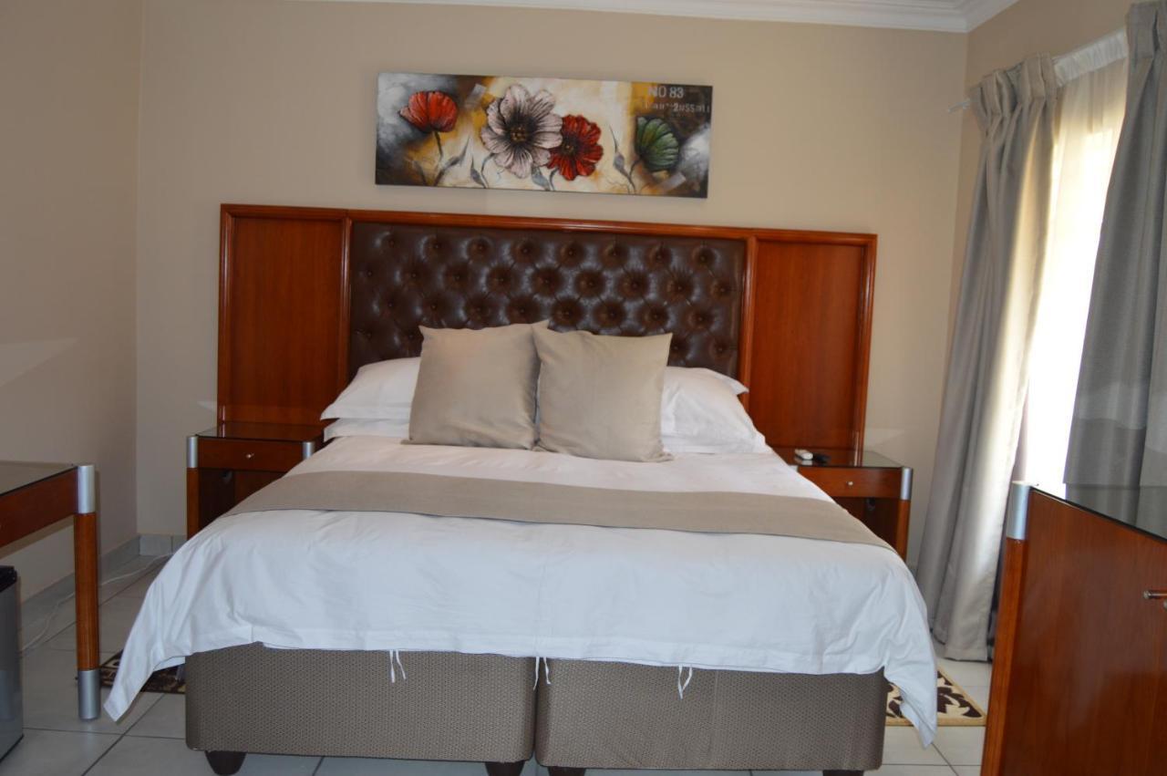 Airport Gardens Boutique Hotel Boksburg Esterno foto